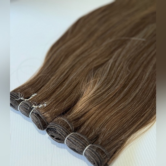 30 In long light Brown #6 Weave / WeftHair Extensions 300 grms!